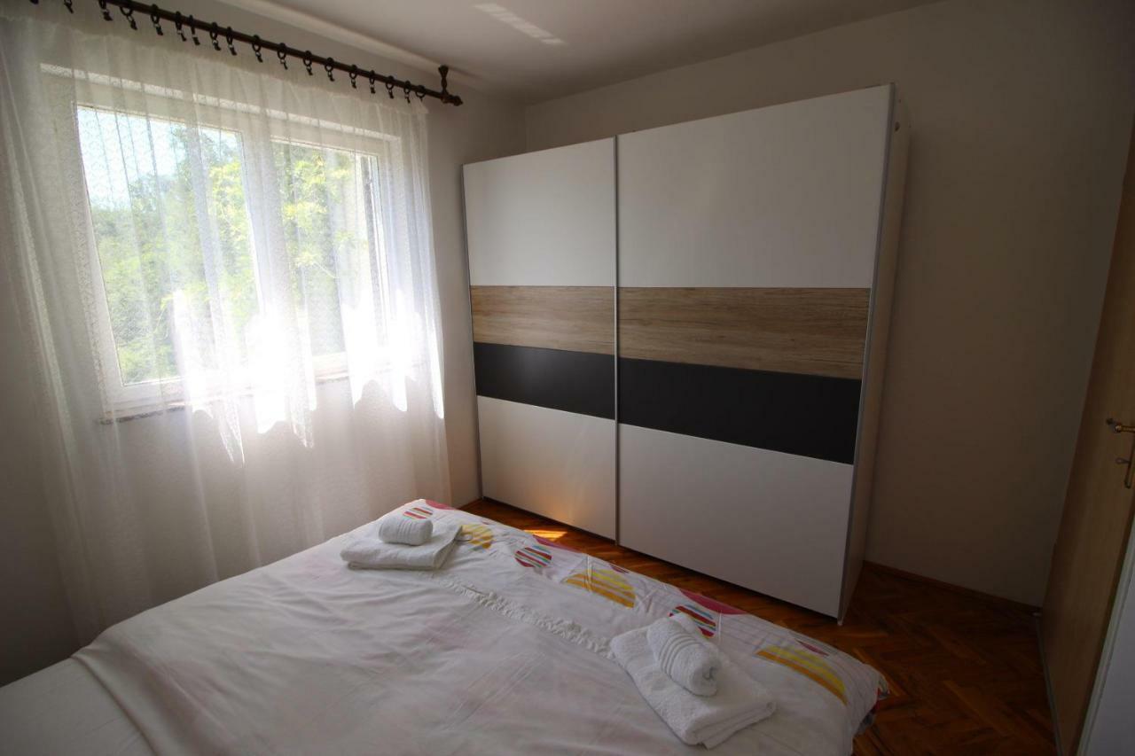 Apartment Arnie Njivice Luaran gambar